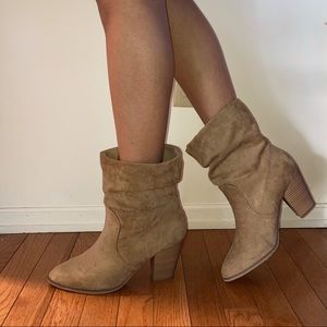 Universal Threads boots